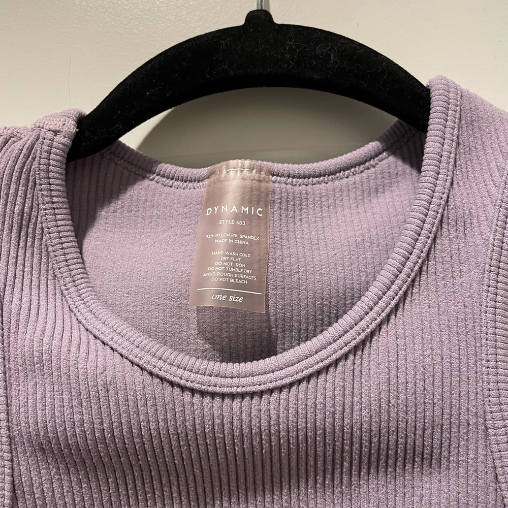 Dynamic Lavender Workout Set - Picture 7 of 9